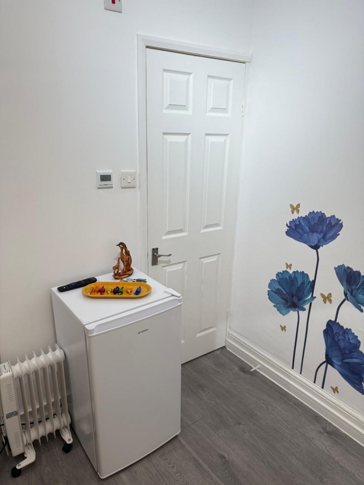 Luxury In Victoria, 7 Minutes Walk To Victoria Station, 8 * London