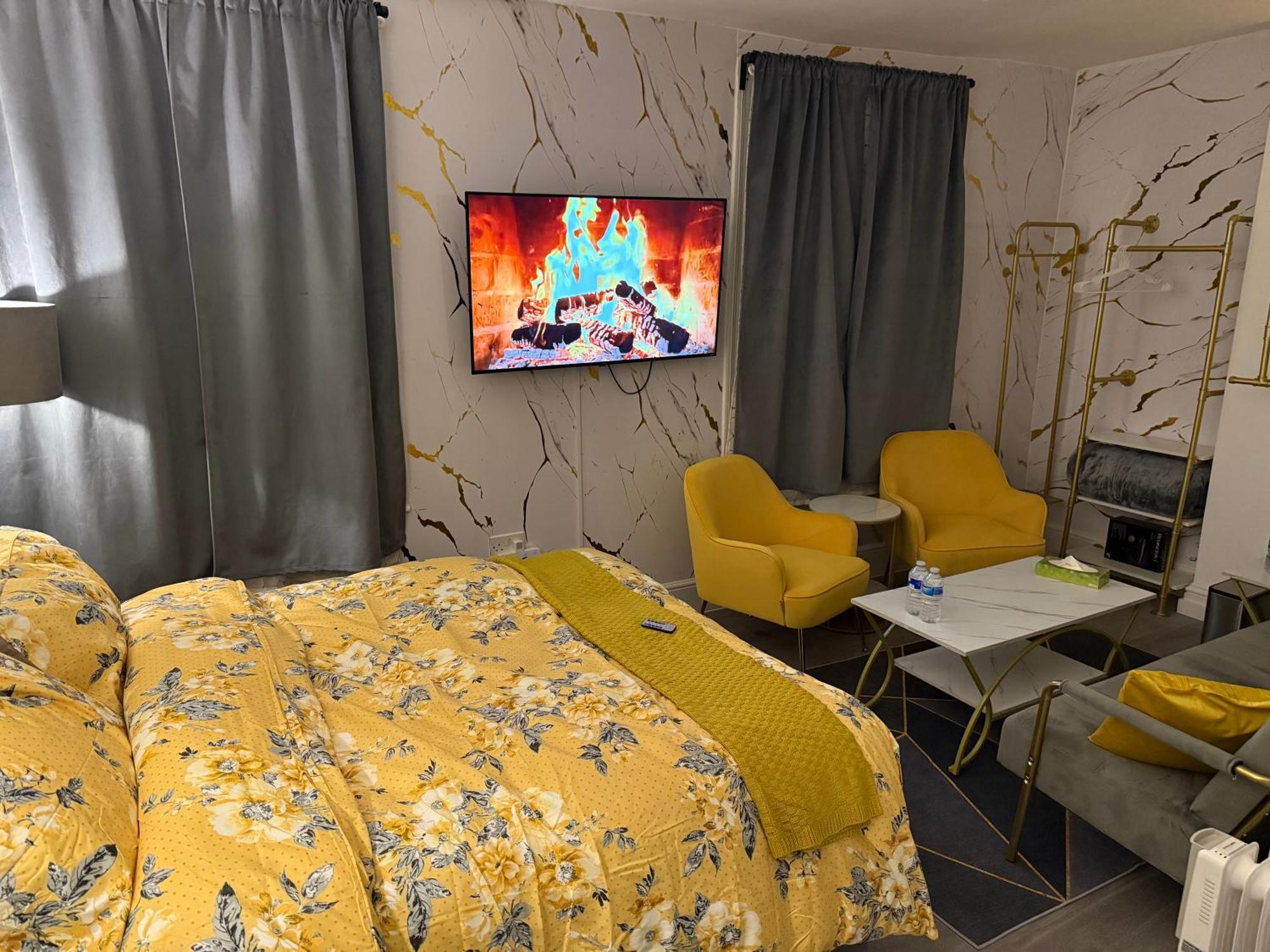 Homestay Luxury In Victoria, 7 Minutes Walk To Victoria Station, 8