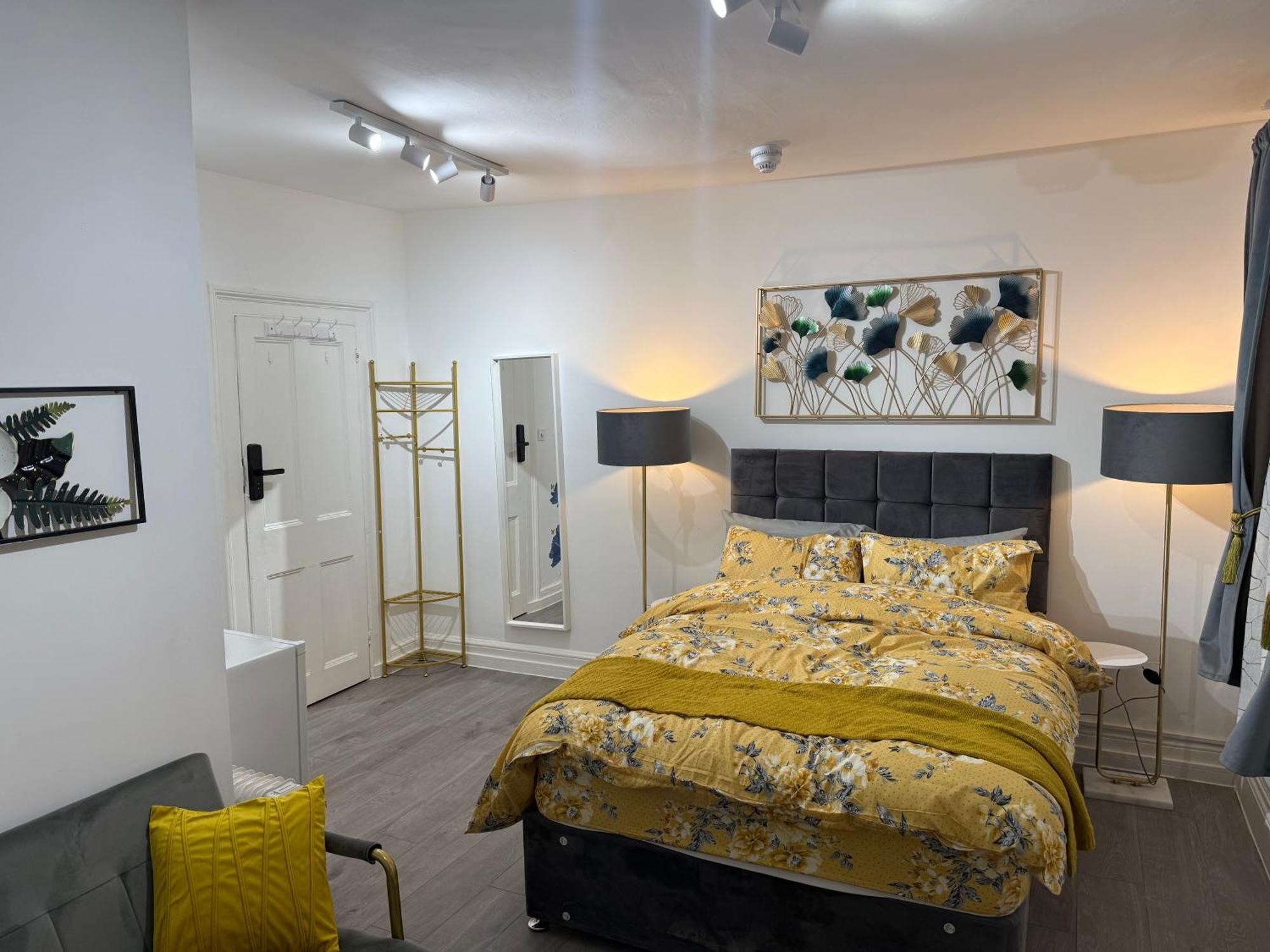Luxury In Victoria, 7 Minutes Walk To Victoria Station, 8 *